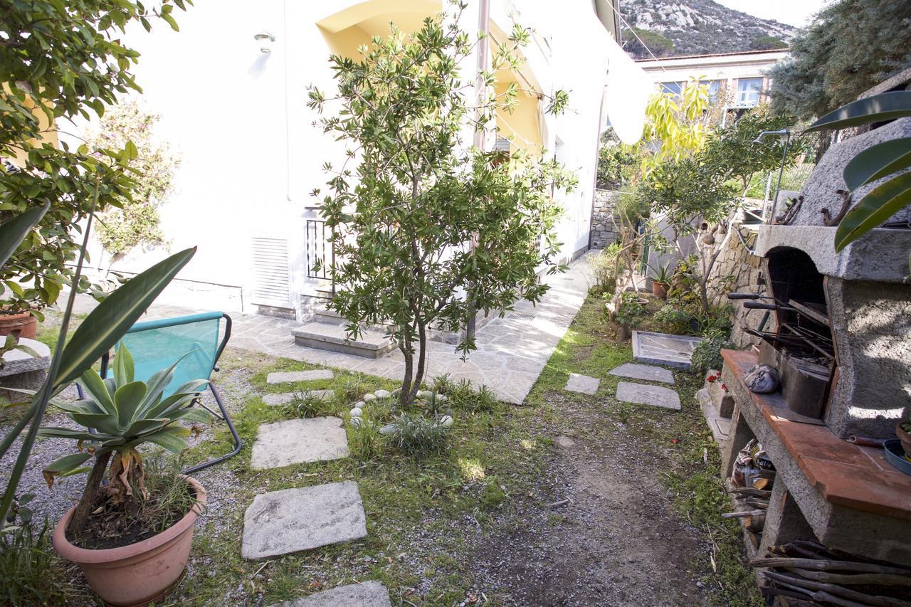 Appartamento Pomonte La Posta - Goelba ภายนอก รูปภาพ